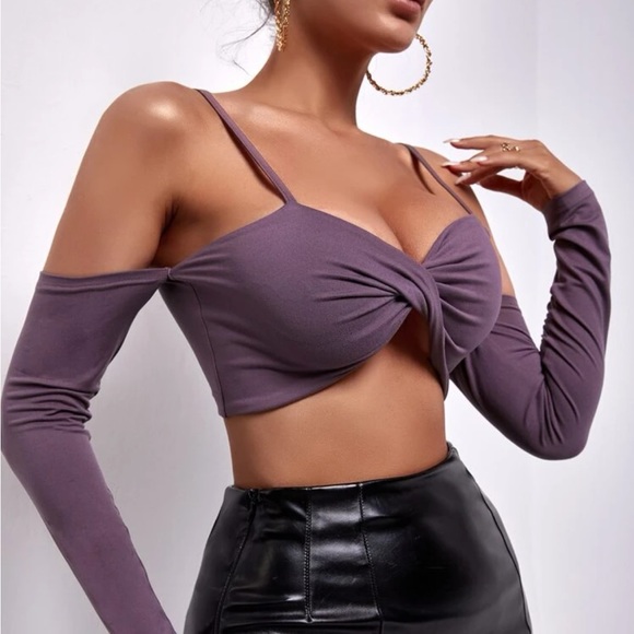 Off Shoulder Cropped Longsleeve - Picture 1 of 3